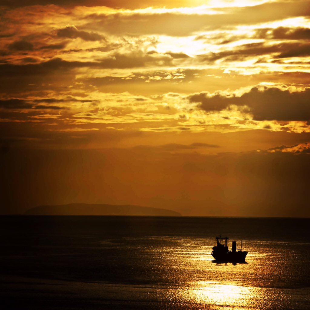 DacksLab's tweet image. Back to my fortress of solitude...