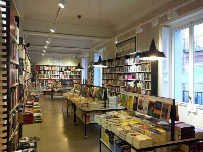 MadridSeduce's tweet photo. 7 librerías llenas de encanto que no puedes dejar de visitar en #Madrid -> https://t.co/XRco5iVL01… https://t.co/C1vpT7xTIt #leer