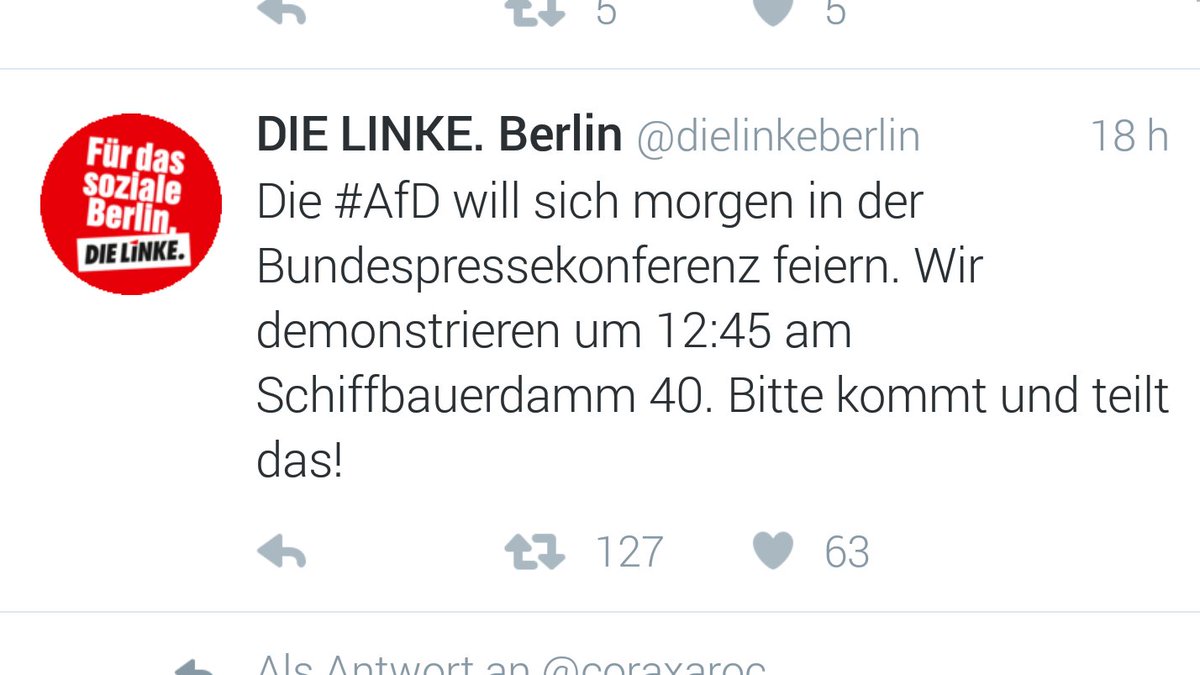 flecks's tweet photo. Mehr Retweets als Demonstranten - so funktioniert #Protest - #not.
#KapelleUfer #ReinhardtStr
#noAfD #Demo beendet https://t.co/0wB4mOcvEC
