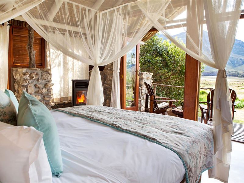 Where luxury is laced with earthly beauty and heavenly night skies... goo.gl/iqWo8B