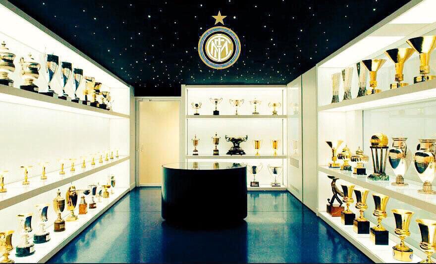 FCIM_M7md's tweet photo. لا ليل يكفينا لنحلم مرتين ، لنحلم بتاريخك العظيم يـ إنتر كل عام وأنت الى محبينك اقرب 💙
#inter108 https://t.co/gT25R99R7f