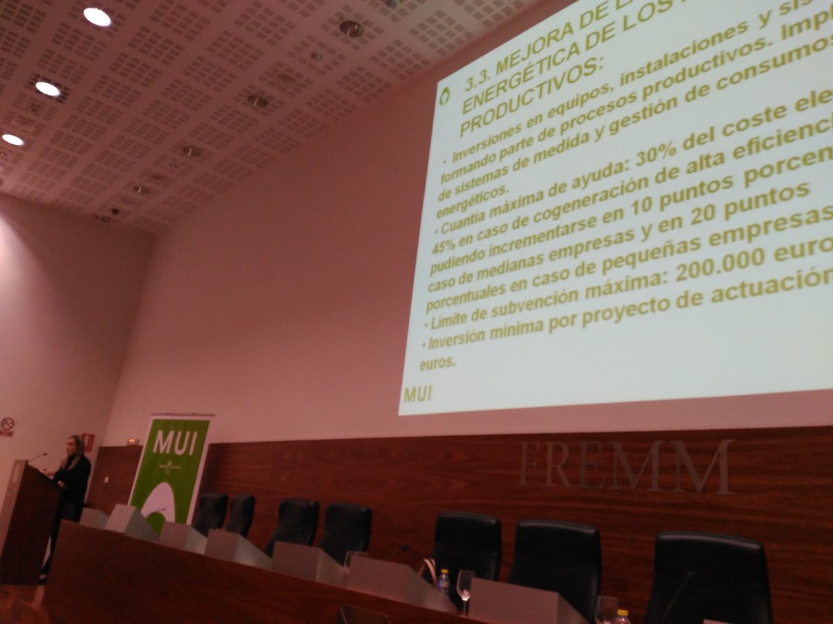 Industria_RM's tweet photo. @Esther_Marin_ presenta Orden Bases de Ayudas con relación a las posibilidades de subvenciones con #BombasCalor https://t.co/0kW4rmjPjb
