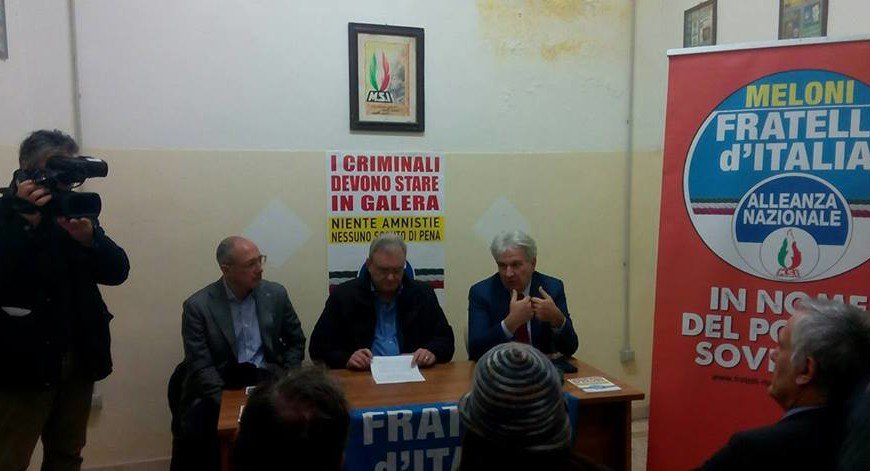 TWCampoSud's tweet photo. @FratellidItaIia ha presentato a #Napoli proposta di legge su #legittimadifesa
https://t.co/oZY6tKOnO6
@LuiRispoli https://t.co/cK2HUJPyU5