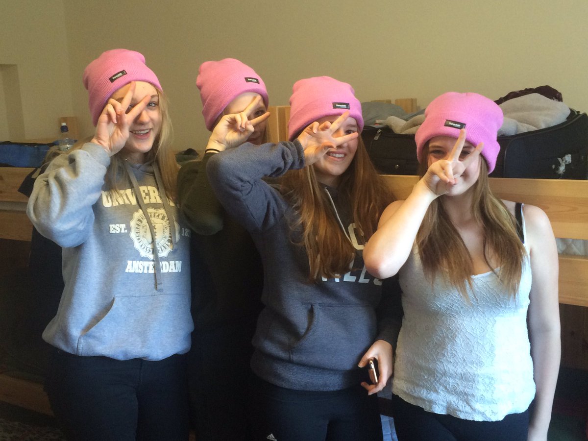 montsayepe's tweet image. The girls with their presents on...