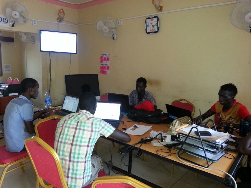 jubahub's tweet photo. A meet-up to find better ways how @jHUB_Juba can benefit it's community through the programs it offers. #unit4edu https://t.co/YLeE8njGzu