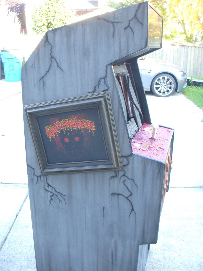 Lord_Arse's tweet image. How cool is this "dead-icated" Splatterhouse arcade machine? 💚💀🔪

#retrogaming #gamersunite