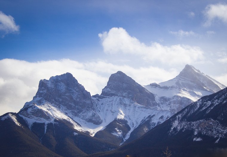 NEW:
Banff or Canmore? Tips for choosing which town to stay in- bit.ly/1YQUddi 
#travel #ExploreAlberta #lp