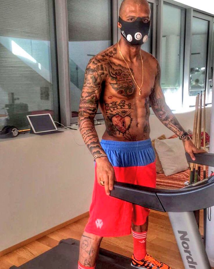 Yuto Nagatomo 長友佑都 すごく怖いです 笑 T Co Q7ehcww8bf Twitter