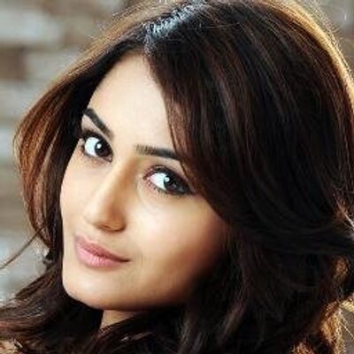 voluptuous_ritu's tweet photo. Really a beautiful start to #Dahleez  @iamtridha 
Finally a show after long time worth watching . https://t.co/6OVoq39gAk