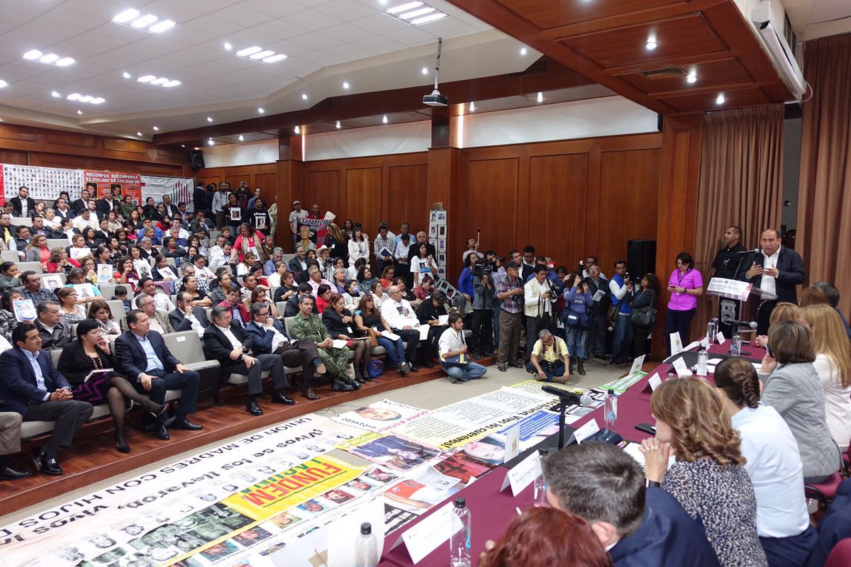 rubenmoreiravdz's tweet photo. En #Coahuila se lleva a cabo 3er Audiencia Pública Regional con familiares de personas desaparecidas @senadomexicano https://t.co/USt4gV9qvZ