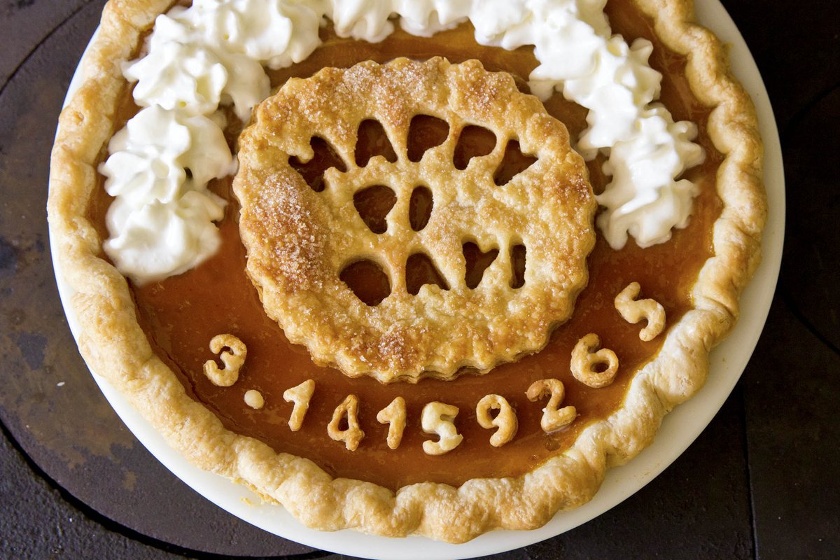 RobertoUranga's tweet photo. Celebr8 #PiDay by enjoying sum pie @ ur local pie-serving establishment! https://t.co/stsZvXEN5z #LongBeach #LBCD7 https://t.co/UahSUquYLH