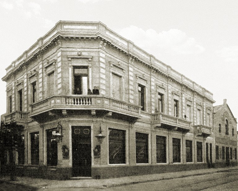 identidadbsas's tweet photo. Riobamba y Cuyo (Sarmiento), hacia el año 1898 https://t.co/PAA2eUEzct