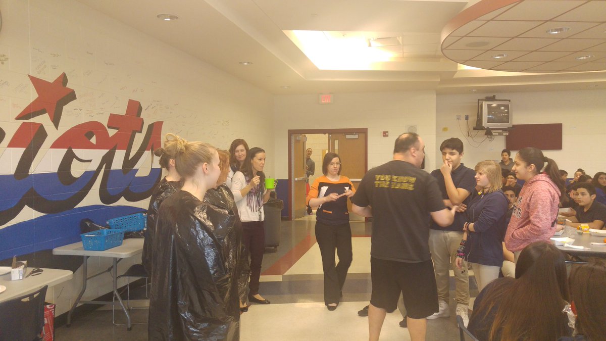 MsSlanker307's tweet photo. We have awesome math teachers at @FreedomD100! @annavanasselt @MsWilt4 @JJCALABRESE #PiDay https://t.co/w6UNCY5dj7
