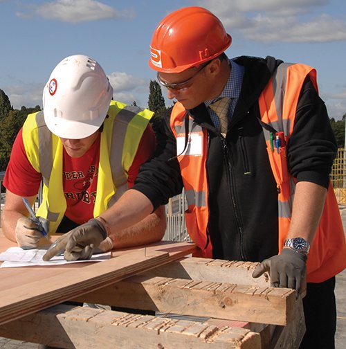 CNplus's tweet image. Construction apprenticeship starts hit six-year high, rising 12% in 2014/15 bit.ly/1SMy3IA