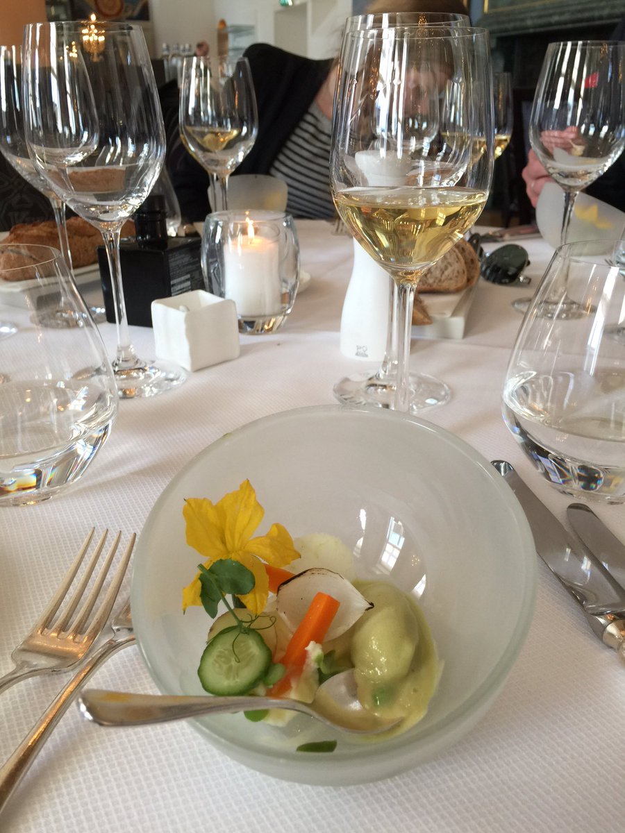 justmarieworld's tweet photo. Lunch op maandag bij Karel V met locatietour Utrecht: top, de héle dag! @locatietour #locatietour @toerismeutrecht https://t.co/YYfJDOrRrW