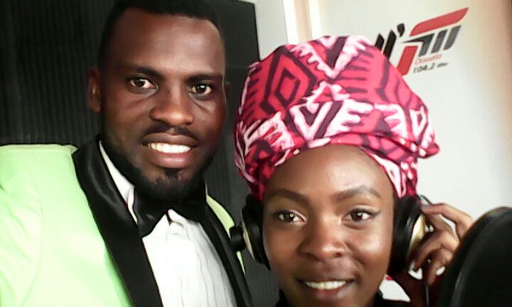 DomyHod's tweet image. Avec @My_Groov  sur #EllFm talking on #Ereputation 
#radio #radioHost #presenter #animateur