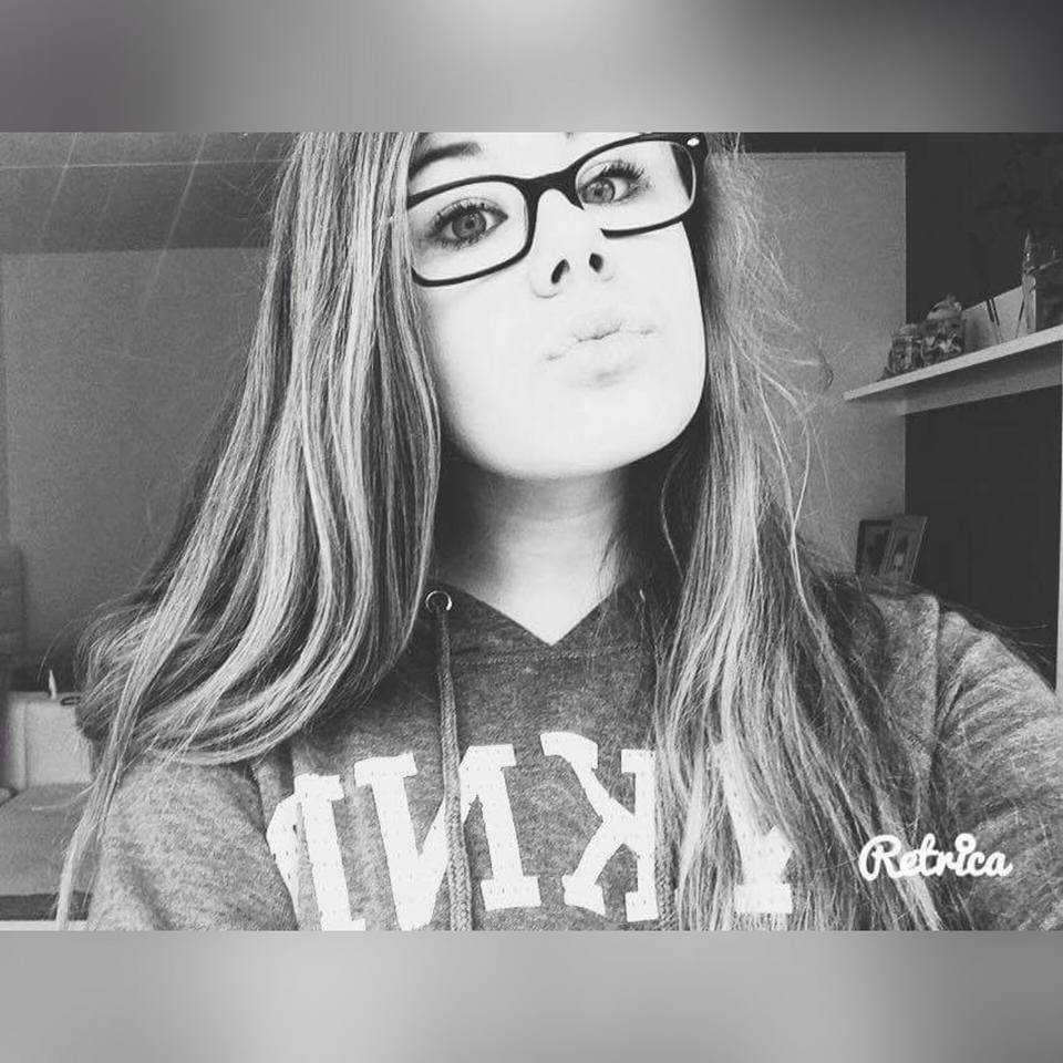 SarahhVajde's tweet photo. Black And White ! https://t.co/iJbXd57Okb