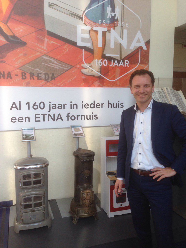 RikvanBreda's tweet photo. Hoera! @ETNA_Apparatuur bestaat 160 jaar. Dat vieren we met speciale expositie op ons kantoor. En borrel natuurlijk! https://t.co/uKrdQsoaWC