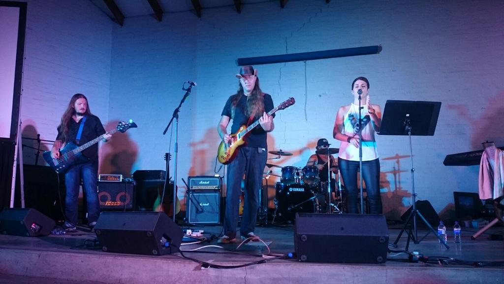 VTGuitars's tweet photo. @AllButtonsIn @VTGuitars @MarshallAmpsUK @JoEllisProducer @BurgessAudio @DeonvanHeerden1@ @gvdmusic @Woordfees  :-) https://t.co/IuTpOuFbFq