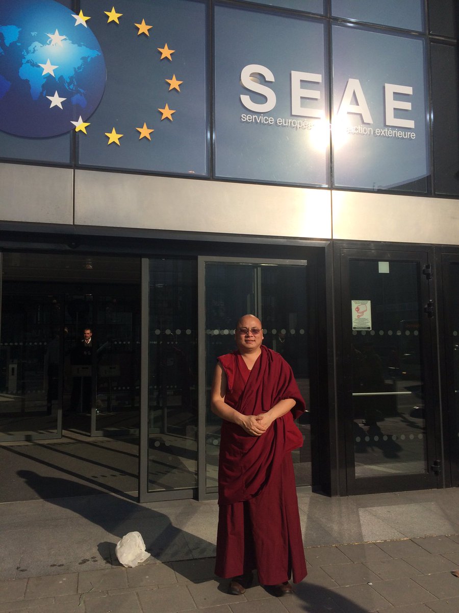 SaveTibet_EU's tweet photo. Constructive exchange of views on #Tibet between @eu_eeas &amp; former political prisoner @JigmeGolok in #Brussels today https://t.co/hOW3buFUbM
