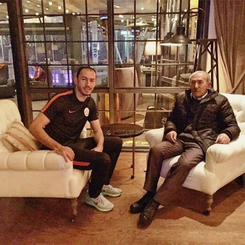 hidoturkoglu15's tweet photo. Umut kardeşimin acısını paylaşıyorum. Hepimizin başı sağ olsun... https://t.co/emWBmVWXKt