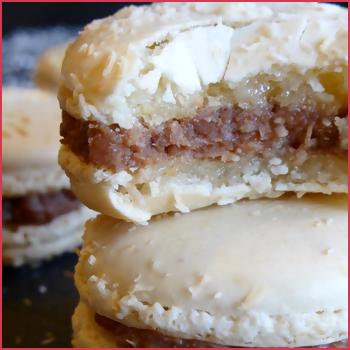Macarons chocolat coco façon Bounty goo.gl/5dJXme