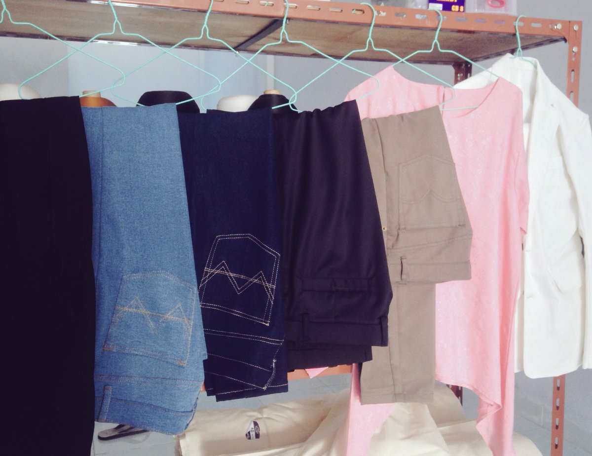 JeansMedan's tweet photo. celana, jas, dan baju pelanggan yg sudah mempercayakan kami utk mewujudkan pakaian yg nyaman dan harga terjangkau 😊😎 https://t.co/43oVwzmz2F