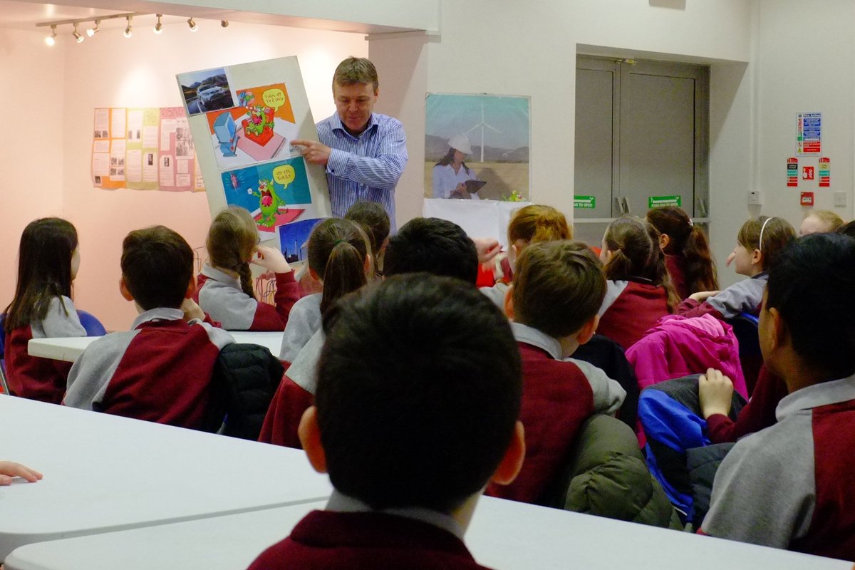 kildarelibrary's tweet photo. Celebrating Engineers Week in #Leixlip Library with children from Scoil Eoin Phóil & Scoil Mhuire #engweek16 https://t.co/CvMPCwmxXQ