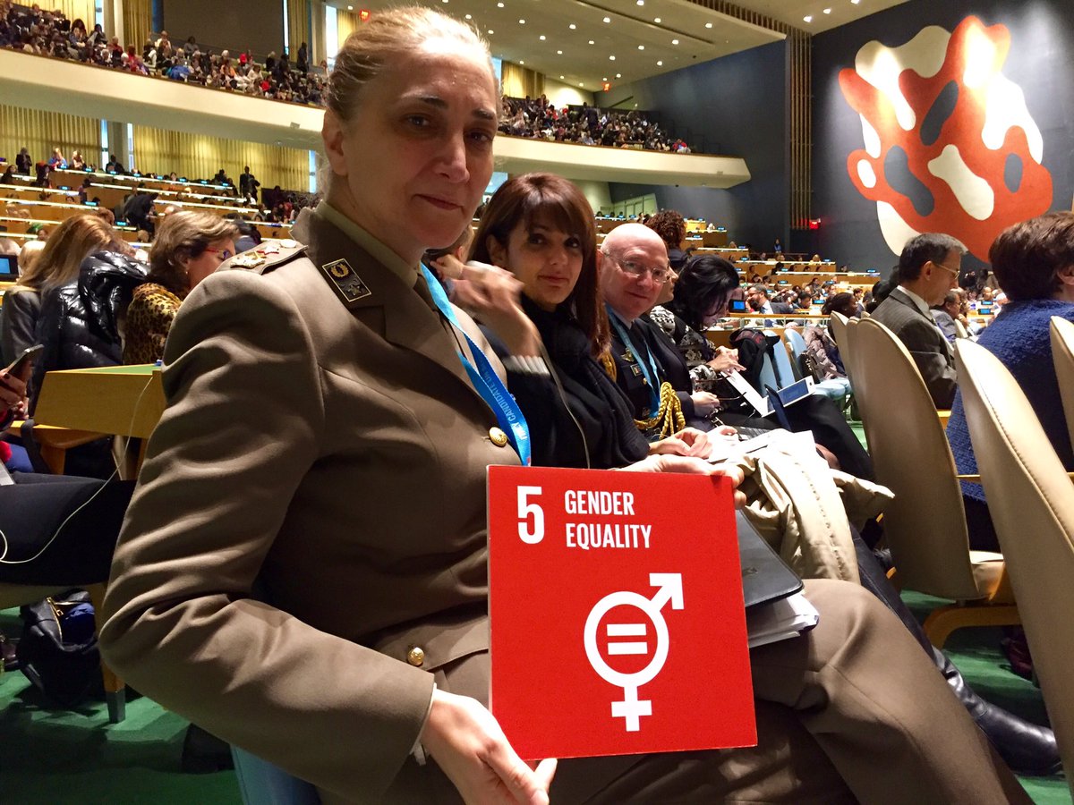 GlobalGoalsUN's tweet image. Ban Ki-moon &amp;amp; @phumzileunwomen kick off #CSW60 in NY. Lots of love for Goal 5! #GlobalGoals bit.ly/1EsFUDg