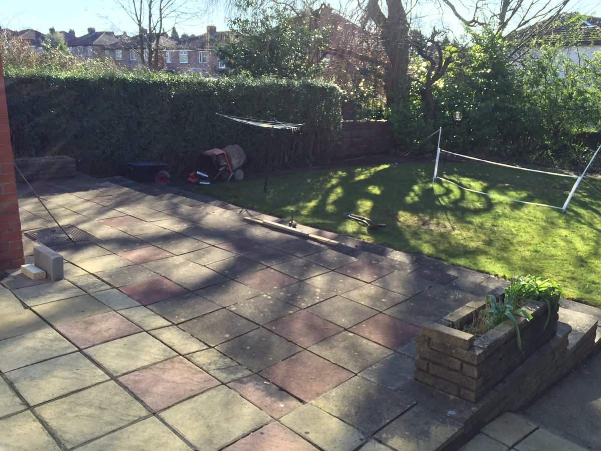 greenliving55's tweet photo. Current project progress  👍🏻👍🏻 #curvedwall #marshalls https://t.co/fcHirTHY41