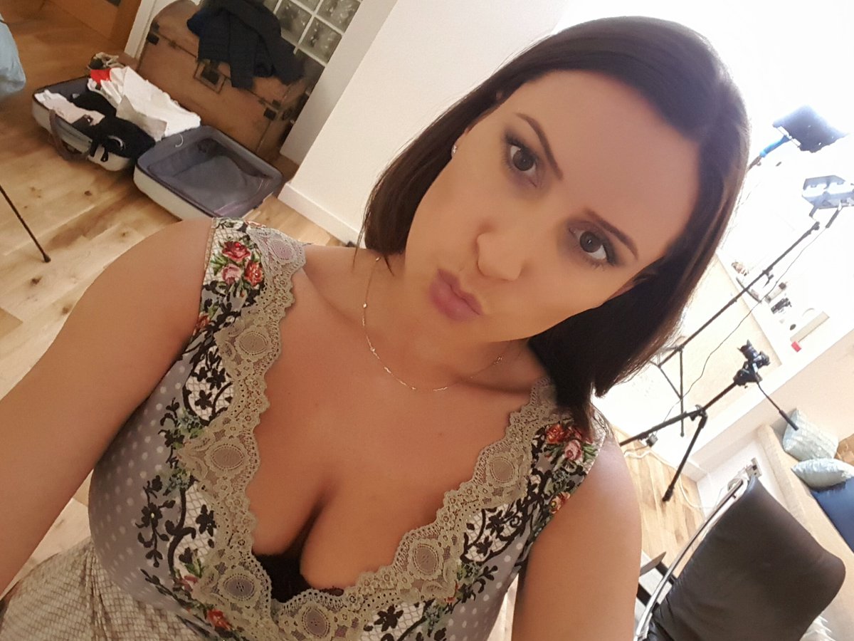 model_memoir's tweet photo. #JustDG @PornoBrazil @mmoonhot @falcon77777dc @miavianet @AZwtf @bcpmowgul @__Dan__69 @FaShaow @herby2121 https://t.co/APs3cI4wIR