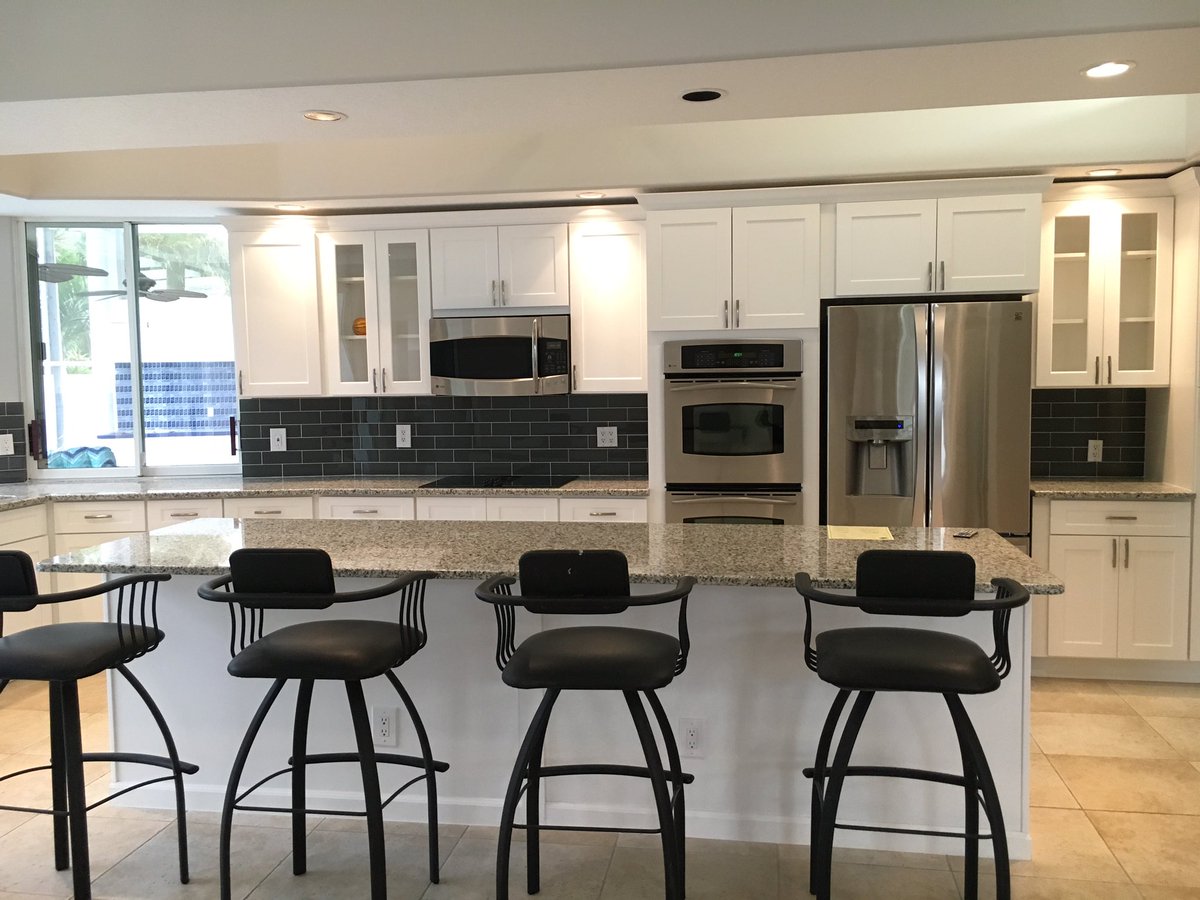 hadleystrainge's tweet image. Exploring our new house and it's lit AF