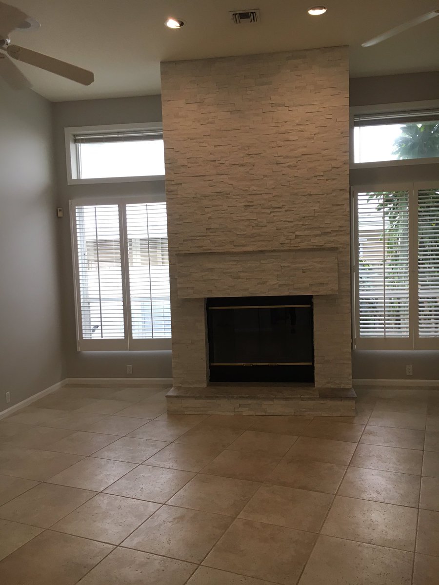 hadleystrainge's tweet image. Exploring our new house and it's lit AF