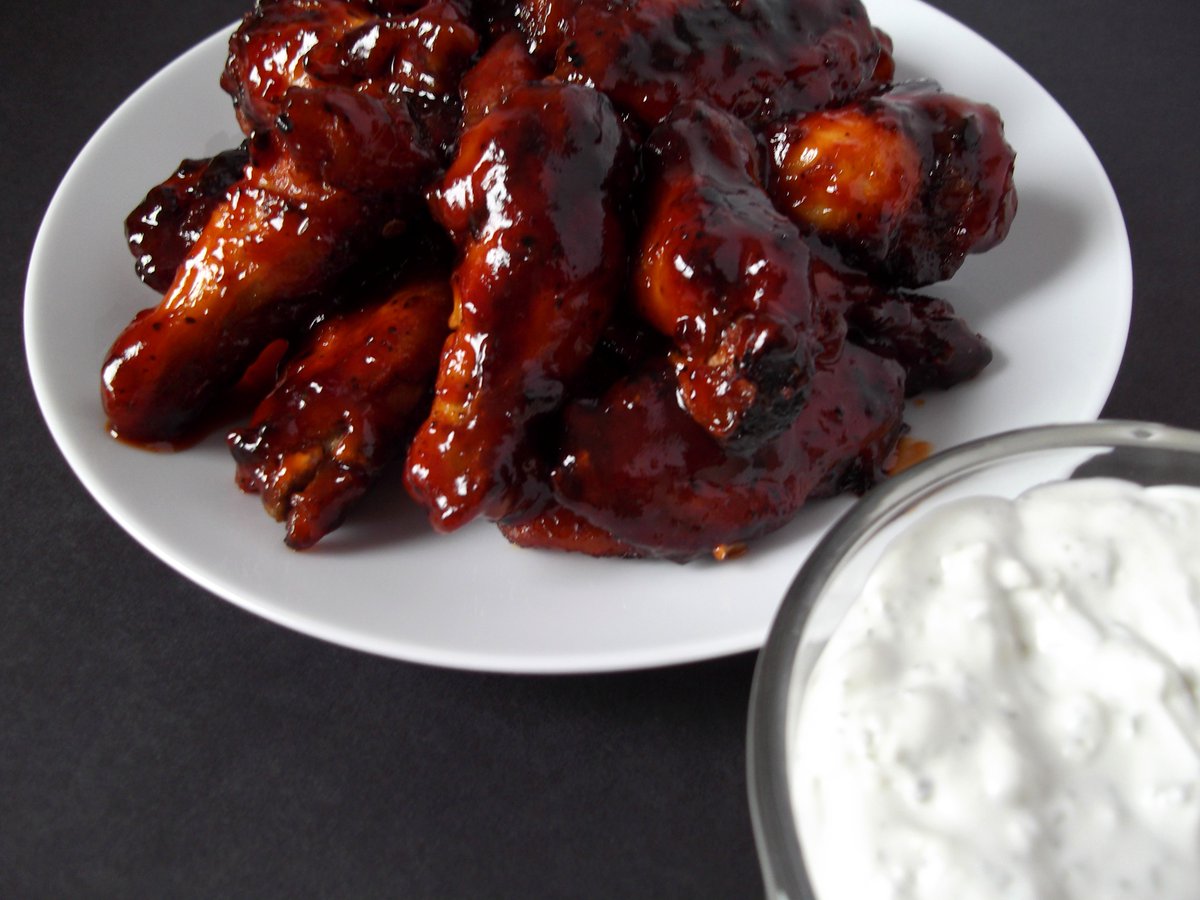 IOP_Blog's tweet image. Oven Baked BBQ Chicken Wings with Blue Cheese Dip itsourpleasure.ca/?p=691