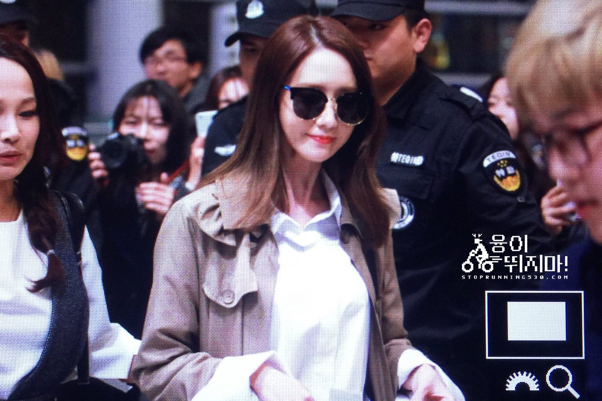 [PIC][15-03-2016]YoonA trở về Hàn Quốc vào sáng sớm nay CdhZSL4UUAAMQg9