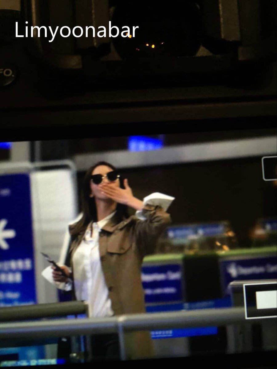 [PIC][15-03-2016]YoonA trở về Hàn Quốc vào sáng sớm nay CdhbO_tUEAAp7WT