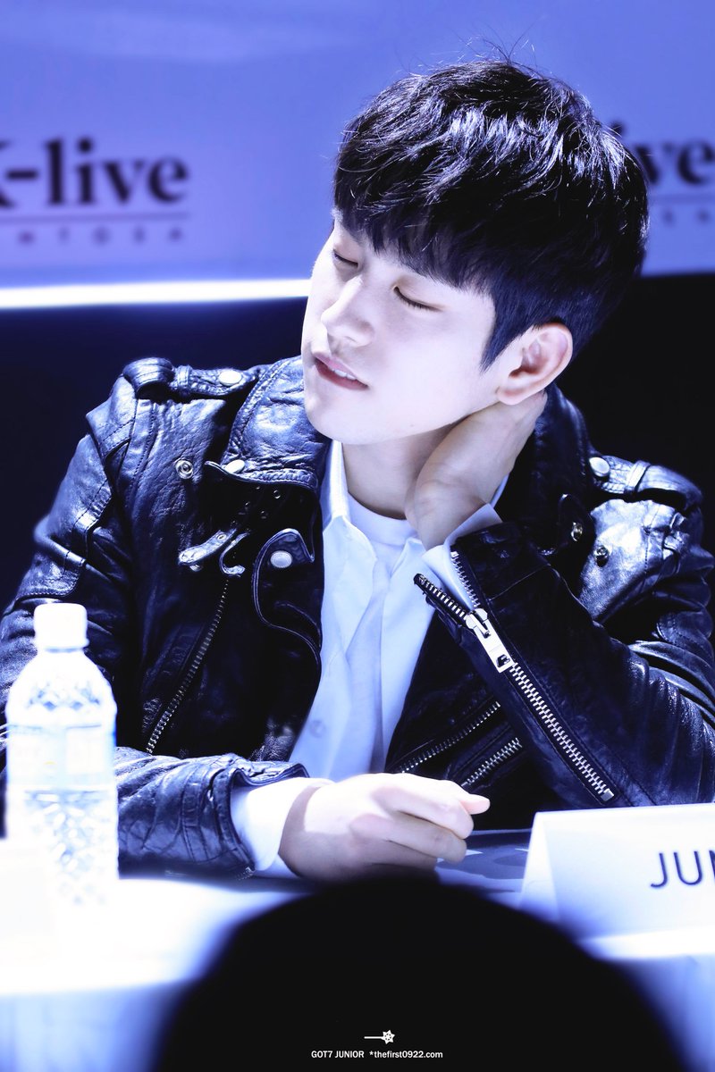 thefirst_0922's tweet photo. 굿나이~
#주니어 #Junior #GOT7 #눈발 160223 싱가포르 Q&amp;A https://t.co/O22nATagBR