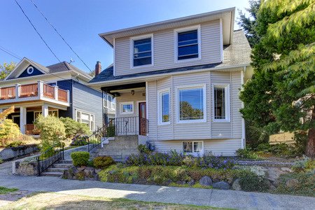 New Ideas to Increase Curb Appeal dlvr.it/KnBbcW