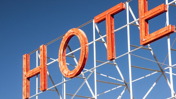 Average room rate in UK hotels continues to rise bit.ly/1RhhRjf