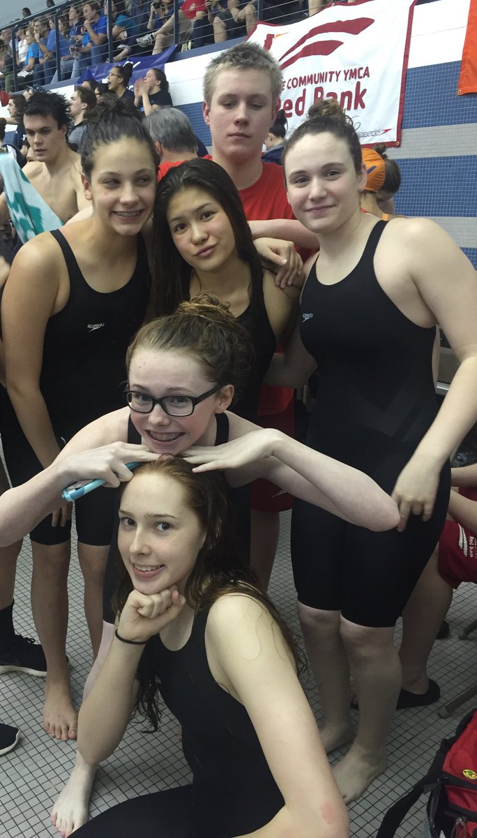 taylor_marjamaa's tweet photo. So very proud of all my teammates this weekend❤️🚀🏊🏽❤️❤️😛 #lttb #rbyordie #rollbank #1 https://t.co/PtyMKpXad5