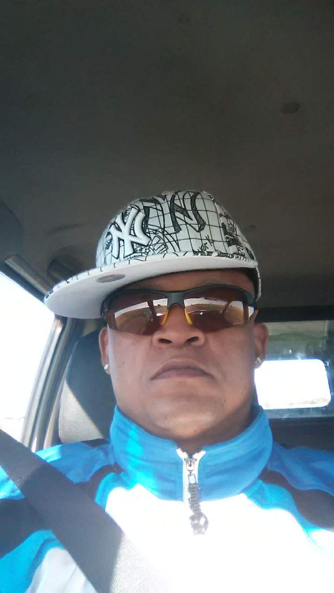 barendharnoste1's tweet photo. Trying 2 b cool!!! https://t.co/bqEgSvDu8N