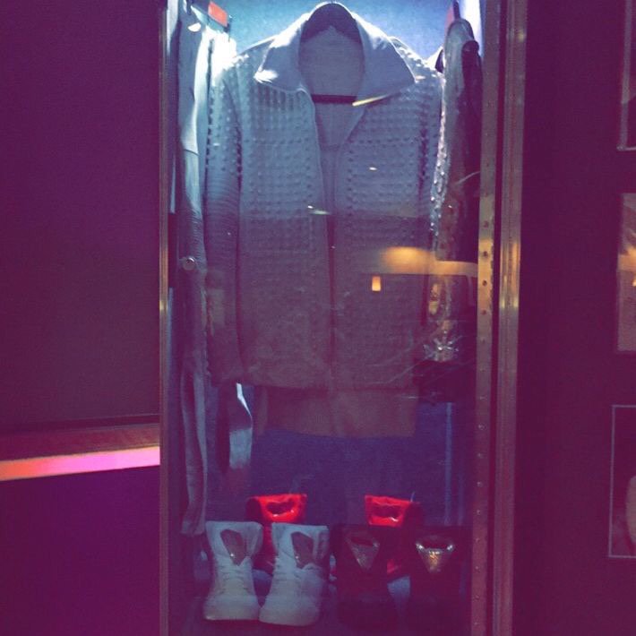 WeLoveJ26223059's tweet photo. Memories #PurposeSeattle https://t.co/yKcb8Axbkr https://t.co/eElpxw6fHB