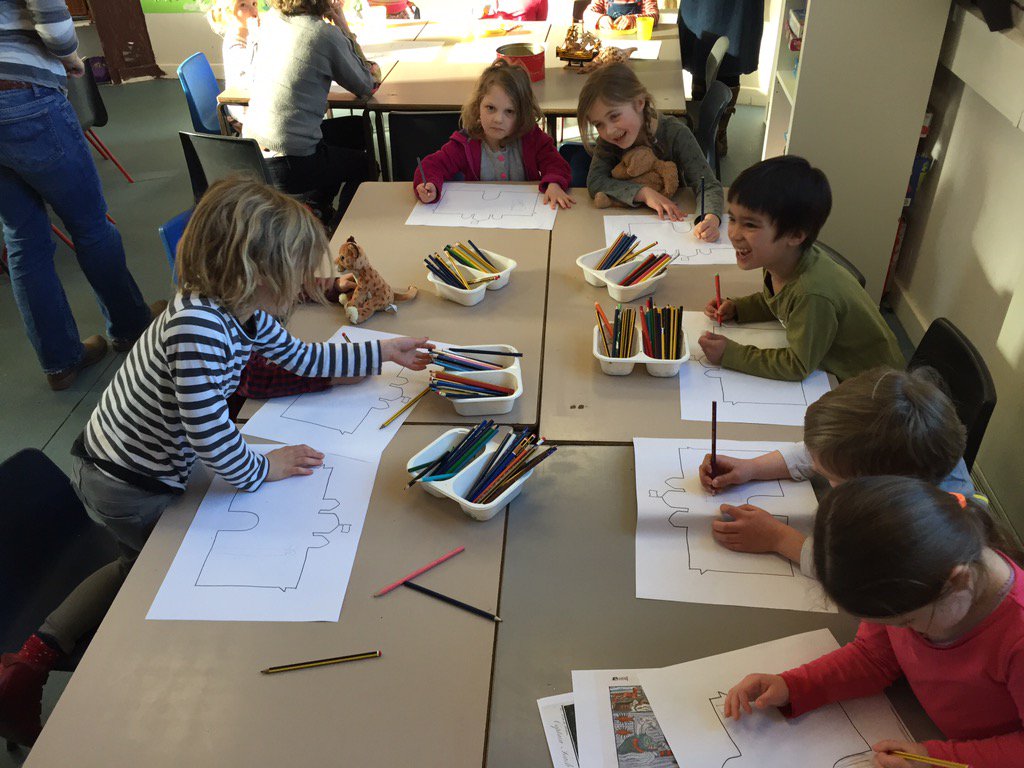 sacha_coward's tweet image. Children from Holly Tree club helping us @NMMGreenwich develop new ideas for programmes! #cocuration @HLFLondon