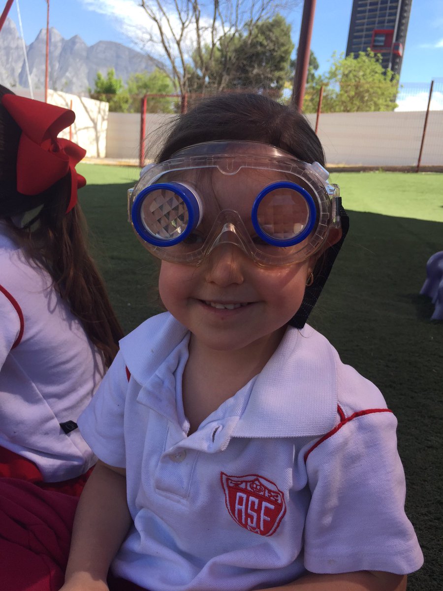 greta_guerrero's tweet photo. #insecteyes #nbasfm #preschoolfun #outdoors #exploringnature #nbasfm @LuciaBretzfelde https://t.co/9iCJ6Vbb05