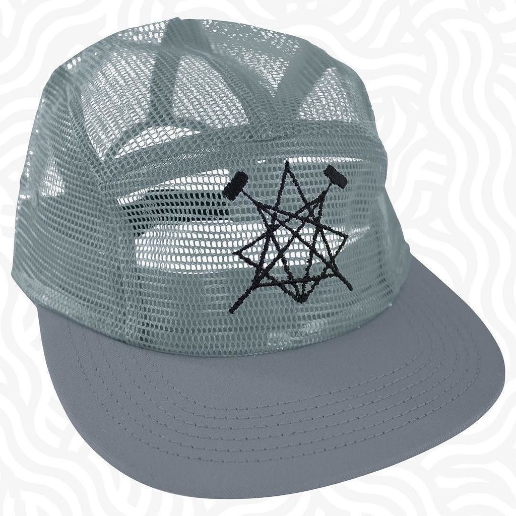 VANDALrgz's tweet photo. We got that Grey Mesh 5 Panel Hats live on the store! #VANDALrgz #BikePolo #lifestyle #5pa… https://t.co/IkwCvEuA8q https://t.co/wKxk5pgZFY