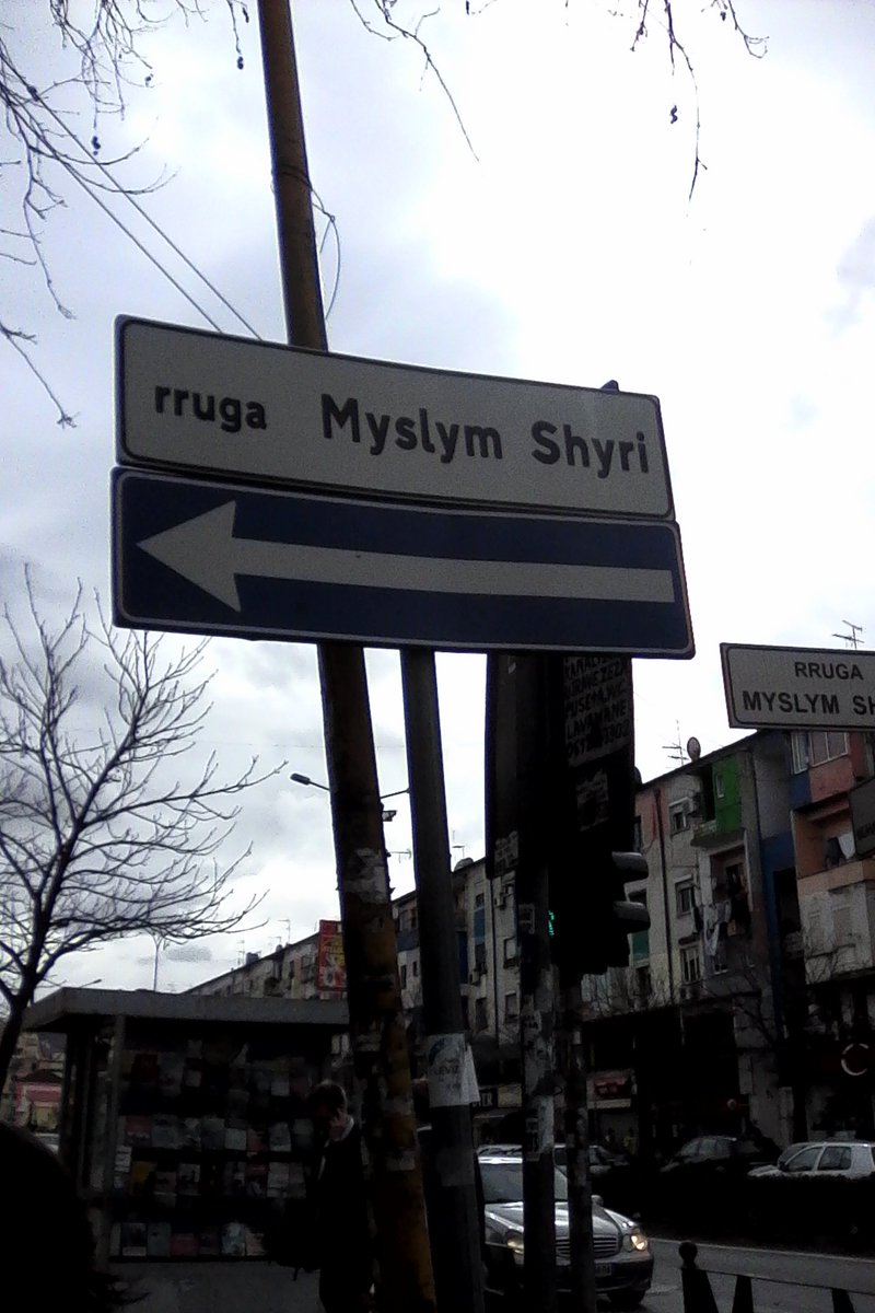 RZacellari's tweet photo. Ej syri syri t'kom pa ke Myslym Shyri https://t.co/g5YeJNKHkR