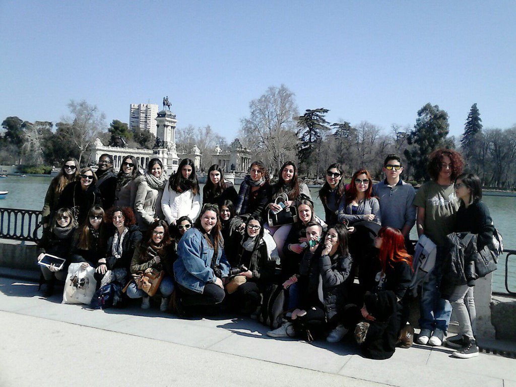IES SEVILLA LA NUEVA tweet media