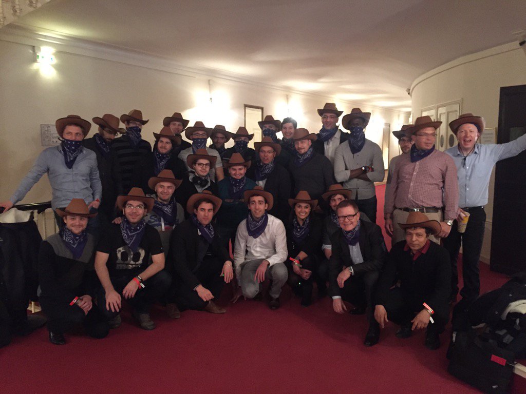 35 développeurs de la #dsi <a href="/AXAFrance/">AXA France</a> en compétition pour le#MDF16 bonne chance @NMoreau_AXA <a href="/AOC1978/">Amélie Oudéa-Castéra</a> <a href="/denoixantoine/">Antoine Denoix</a>