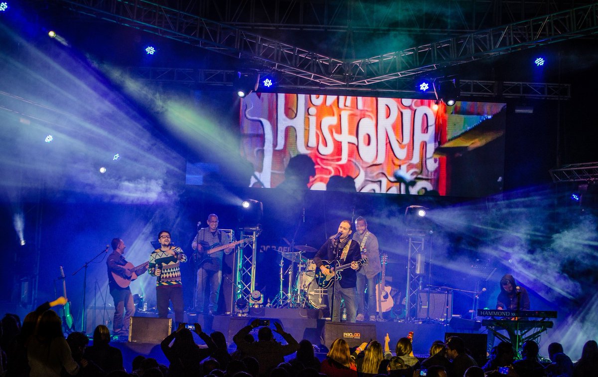 Una tarde y noche inolvidable. Gracias por la generosidad y por hacerlo posible queridos <a href="/SantiCruz/">Santiago Cruz</a> <a href="/NinoCuantico/">Ricardo Muñoz</a>