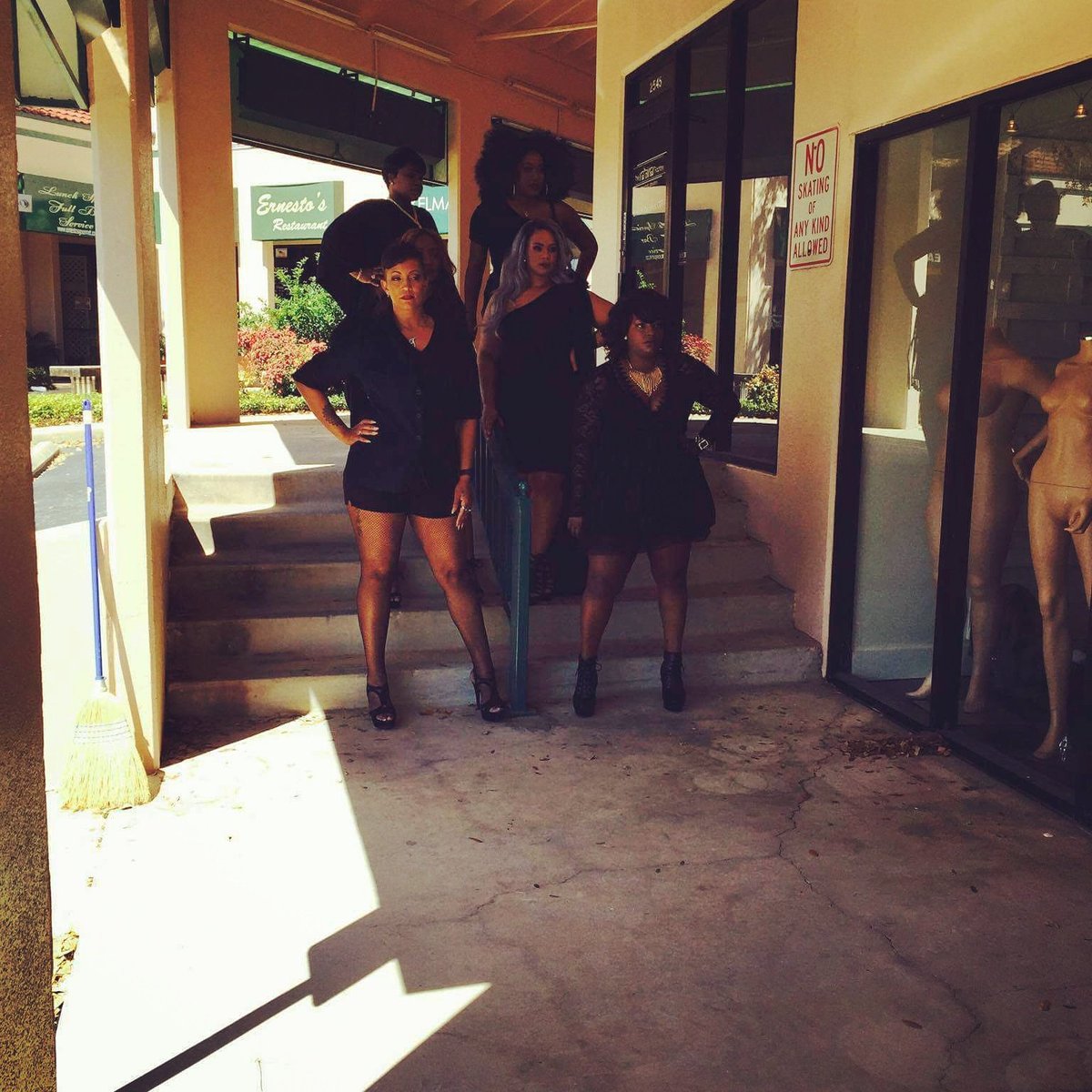 sofetchtashaz's tweet image. The #formation is Real...
Boutique coming soon
2543 Jackson Keller
#flawlessfashionistasboutique
#sanantonioboutique